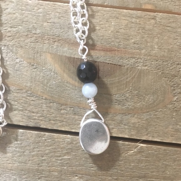 Gemstone Pendant Necklace to Bring Freedom - Picture 2 of 2